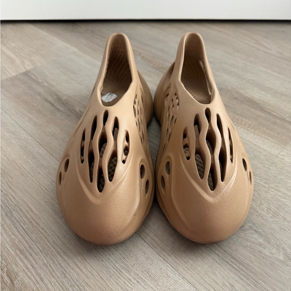 Men’s Foam Runner Yeezy Tan Slip-On Foam Shoes